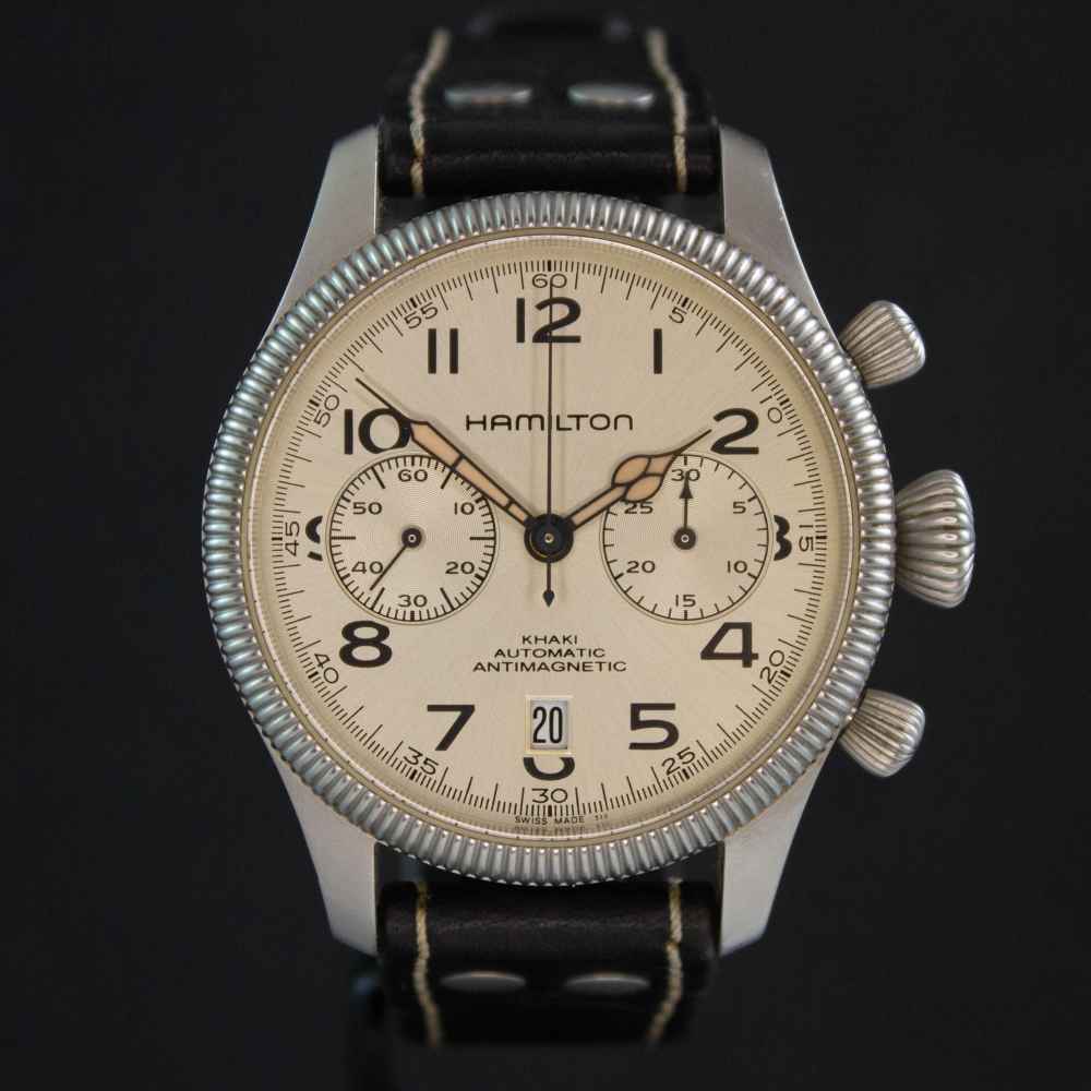 Varios Hamilton Khaki Pioneer