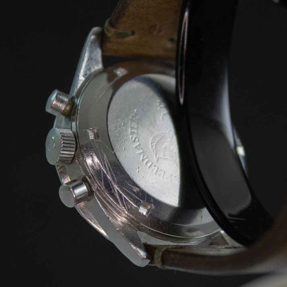 Watch Omega Speedmaster second-hand