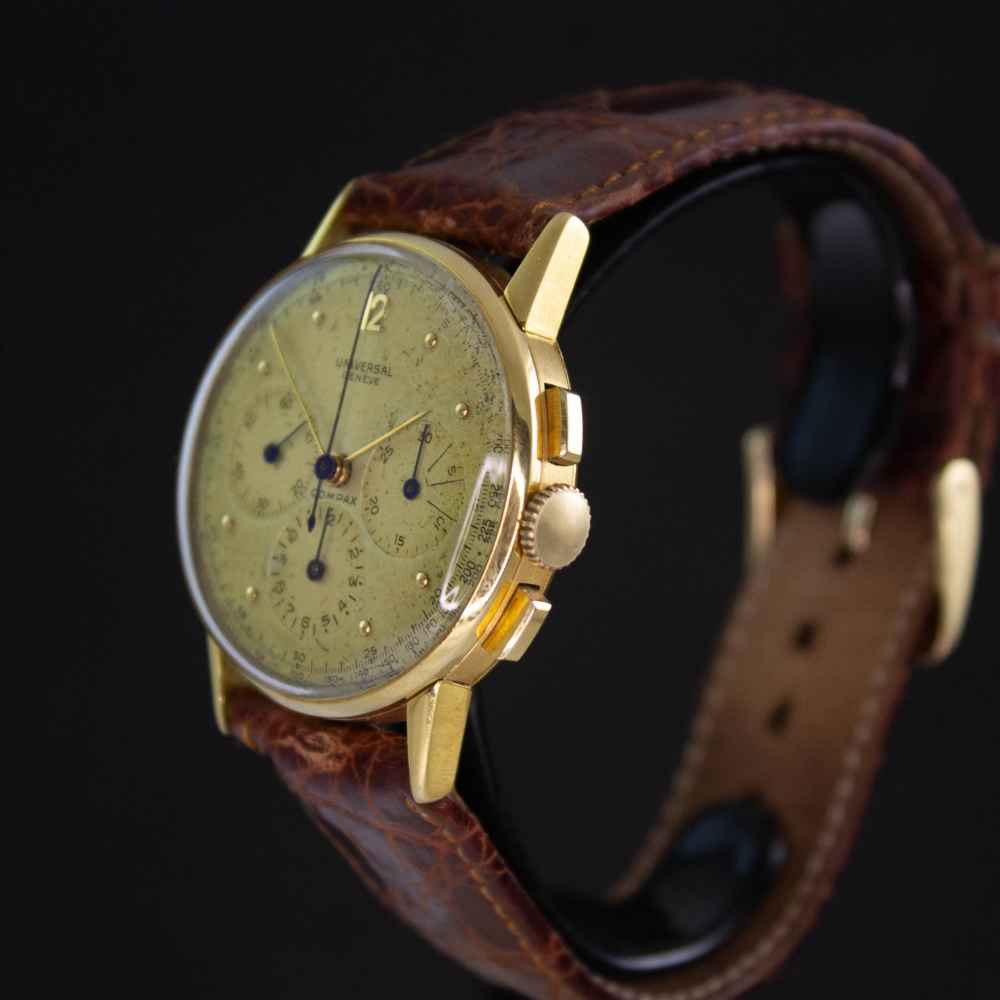 Watch Universal Geneve Compax Chrono 18k second-hand