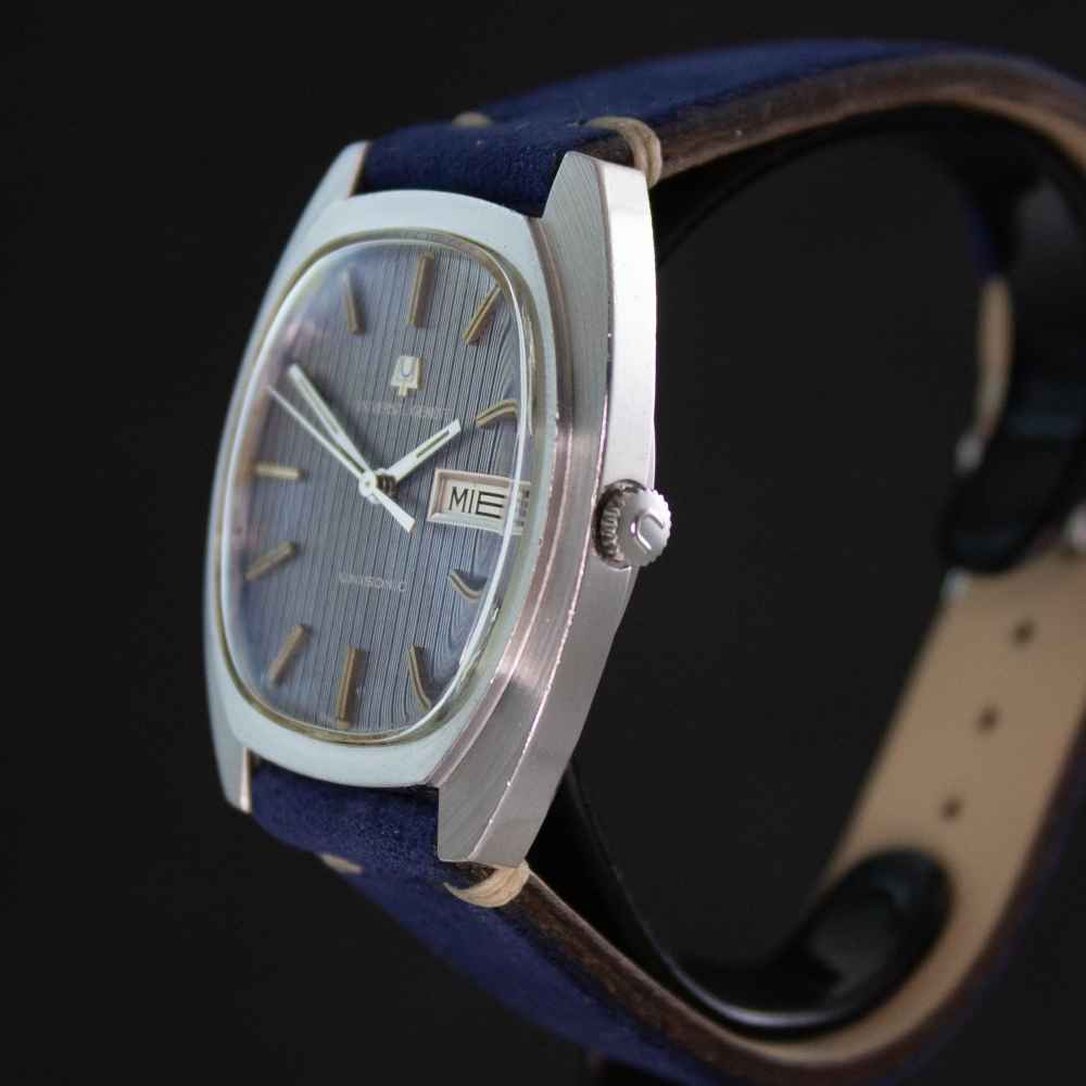 Watch Universal Geneve Unisonic second-hand