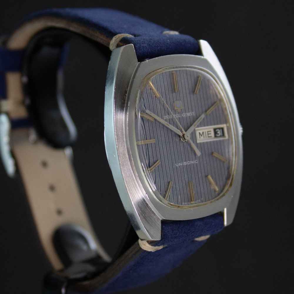 Watch Universal Geneve Unisonic second-hand