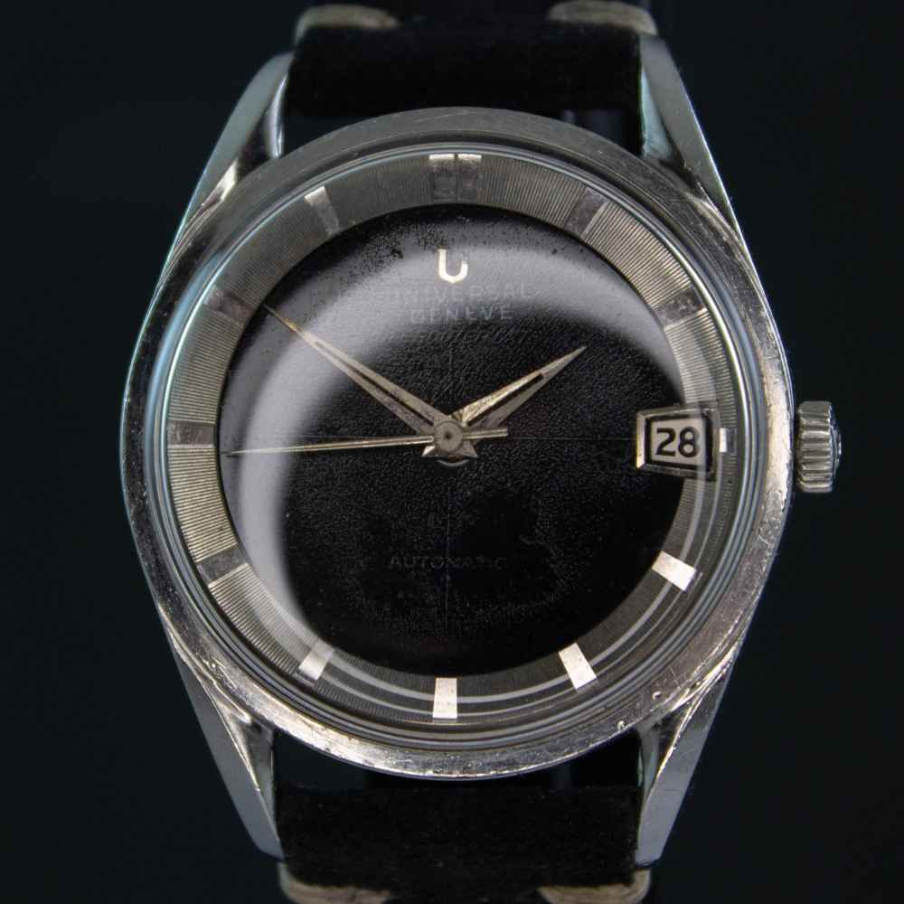 Watch Universal Geneve Polerouter Date second-hand