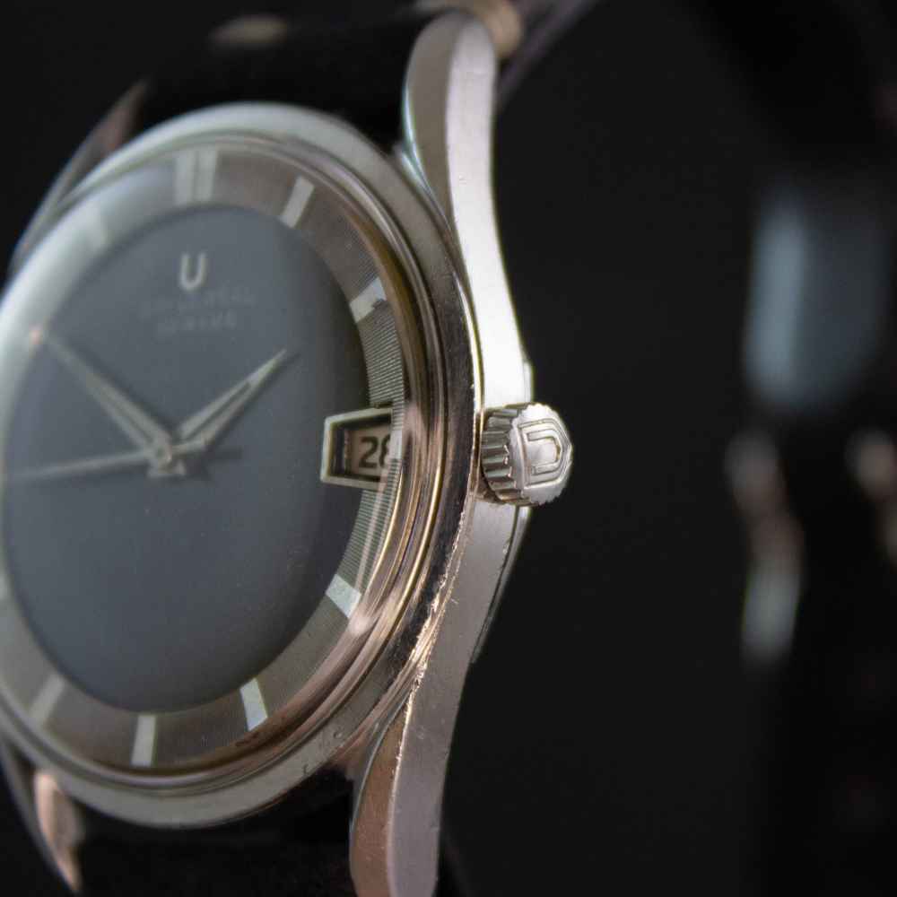 Watch Universal Geneve Polerouter Date second-hand