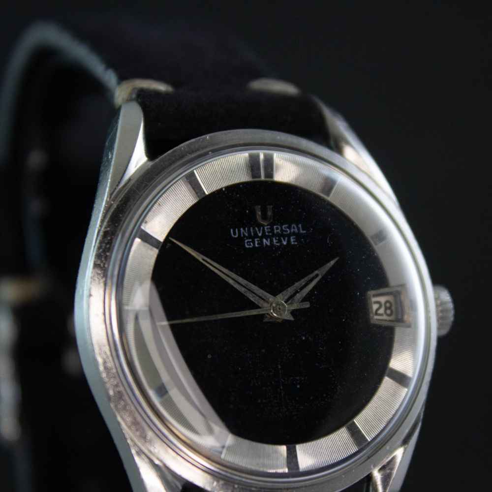 Watch Universal Geneve Polerouter Date second-hand