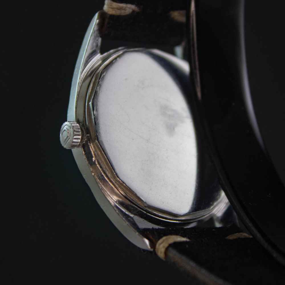 Watch Universal Geneve Polerouter Date second-hand
