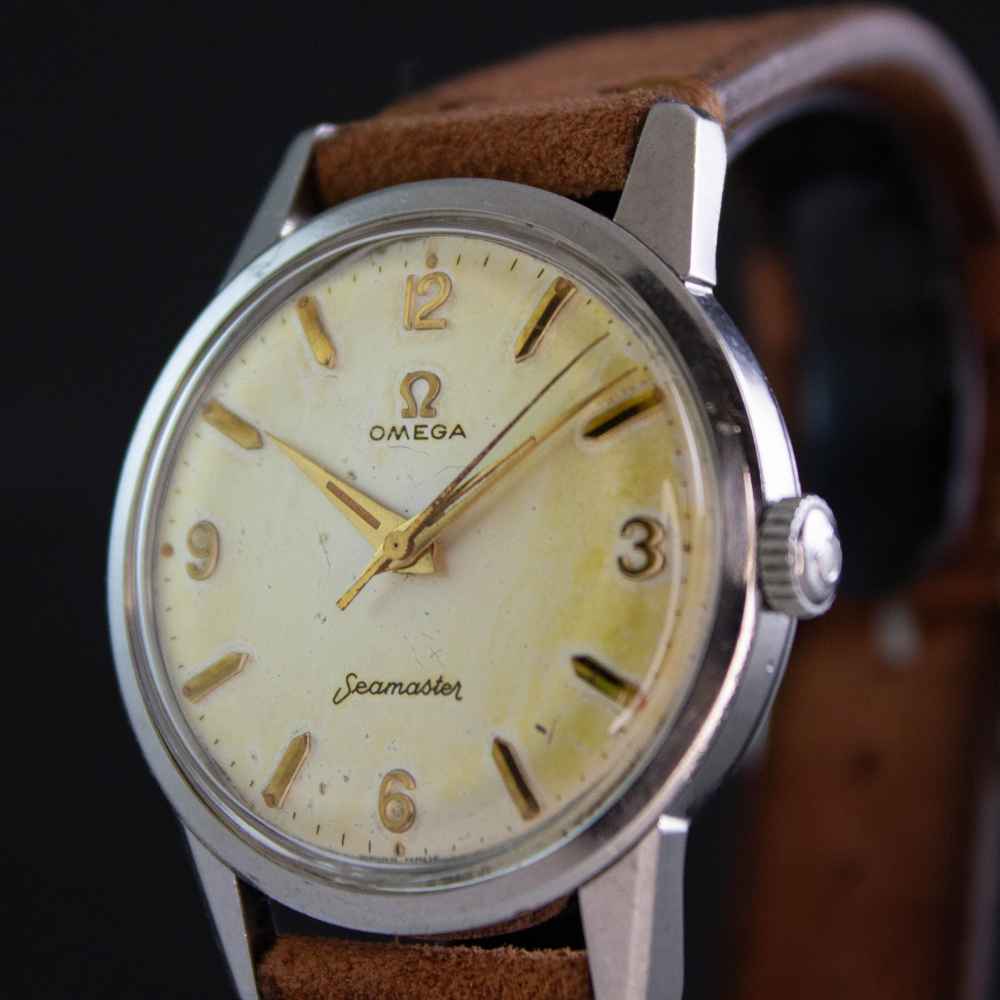 Watch Omega Seamaster second-hand