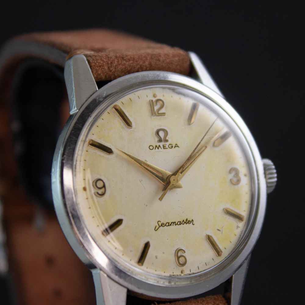 Watch Omega Seamaster second-hand