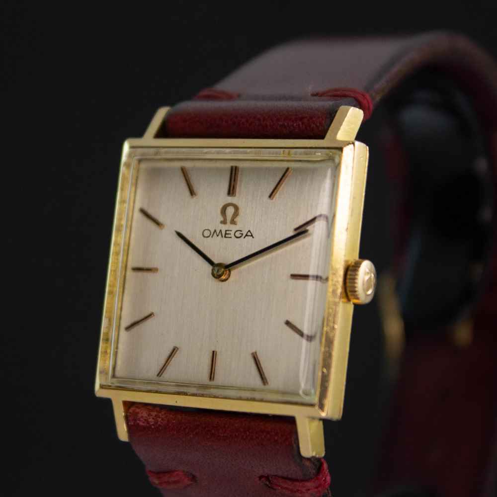 Watch Omega Vintage Square 18k second-hand