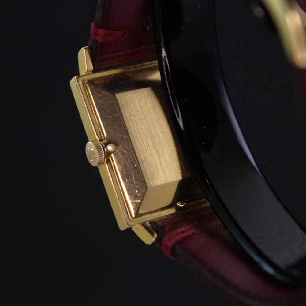 Watch Omega Vintage Square 18k second-hand