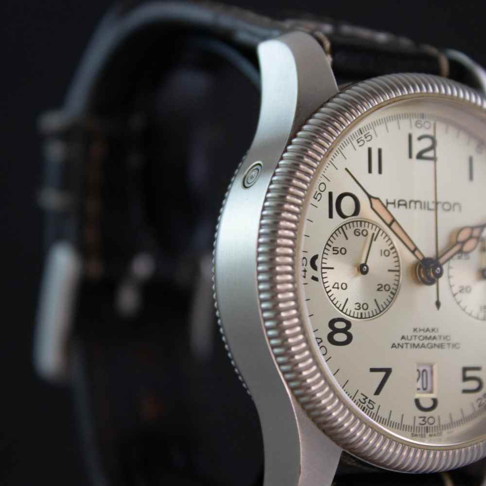 Watch Varios Hamilton Khaki Pioneer second-hand
