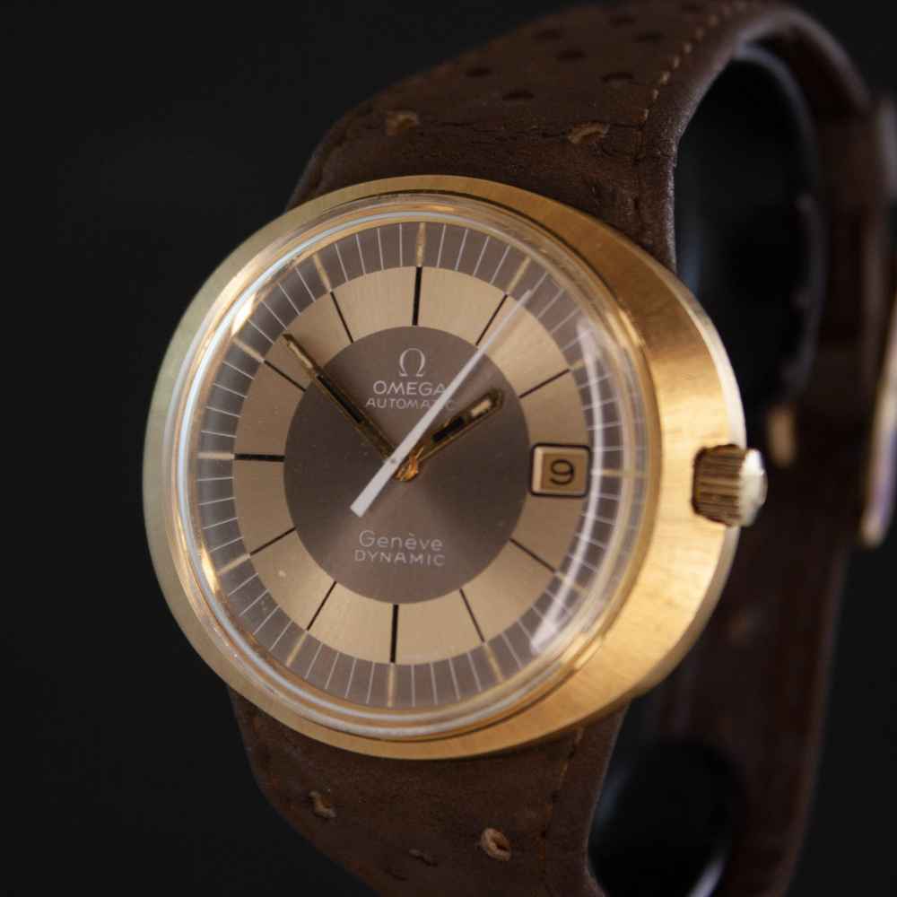 Watch Omega Dynamic 18k second-hand