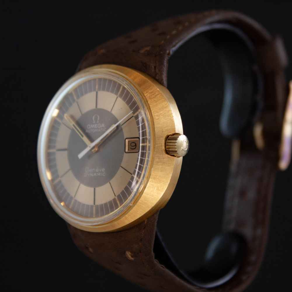 Watch Omega Dynamic 18k second-hand