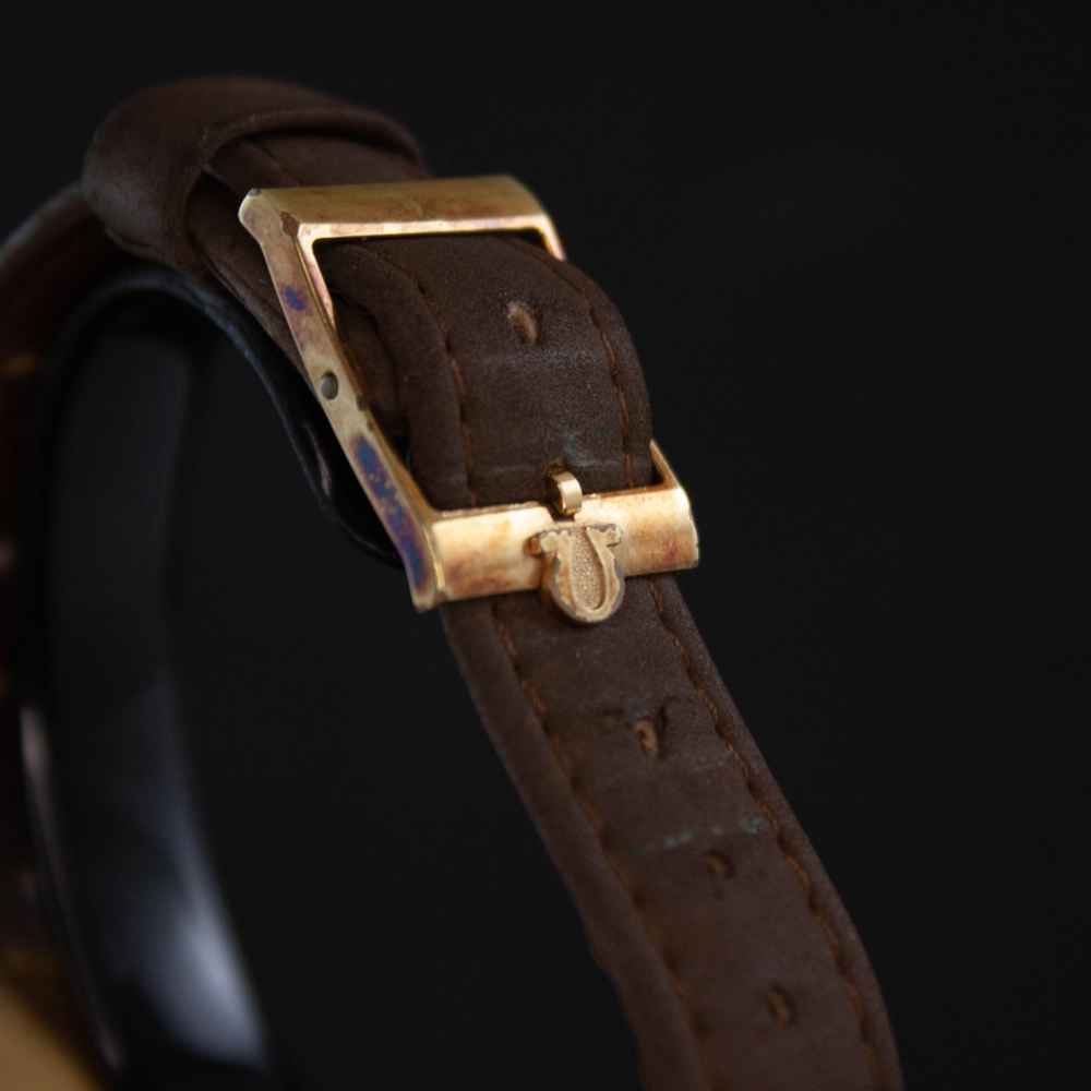 Watch Omega Dynamic 18k second-hand