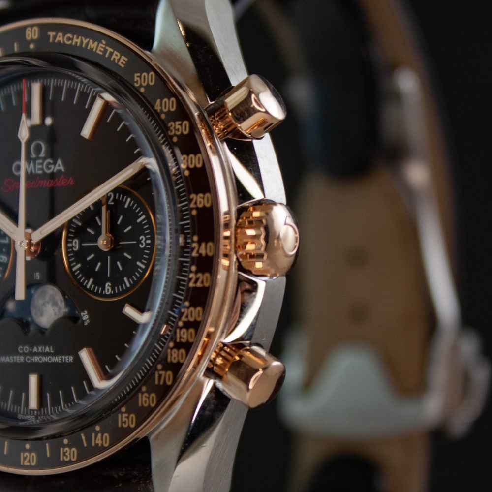Watch Omega Speedmaster Moonphase second-hand