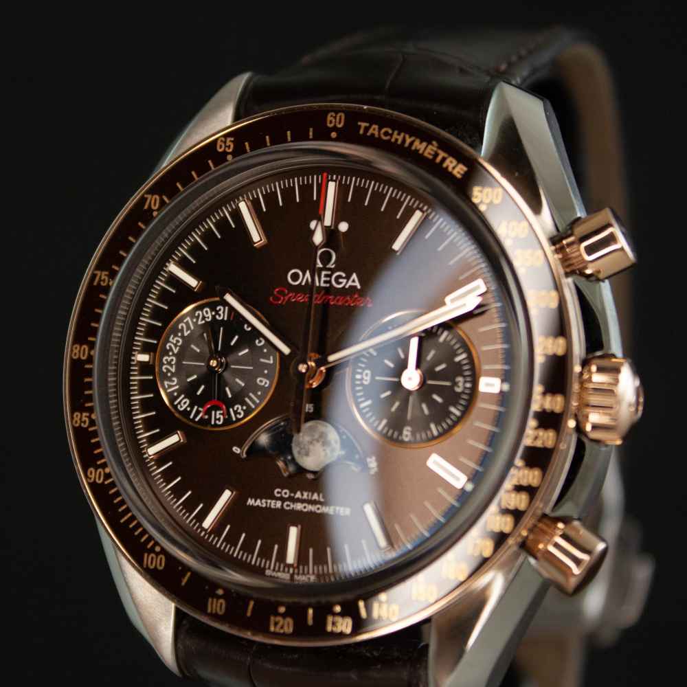 Watch Omega Speedmaster Moonphase second-hand