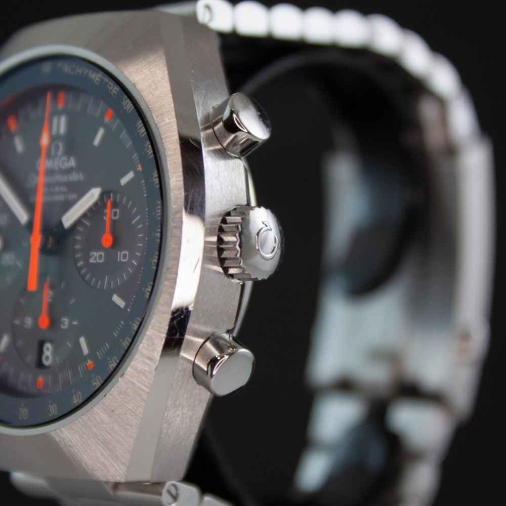 Watch Omega Speedmaster Mark II second-hand