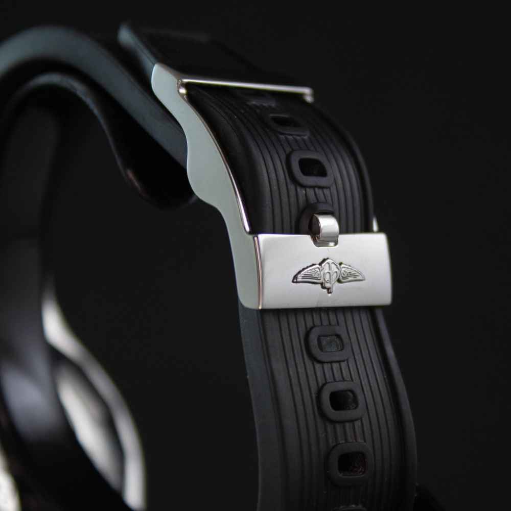 Watch Breitling Colt second-hand