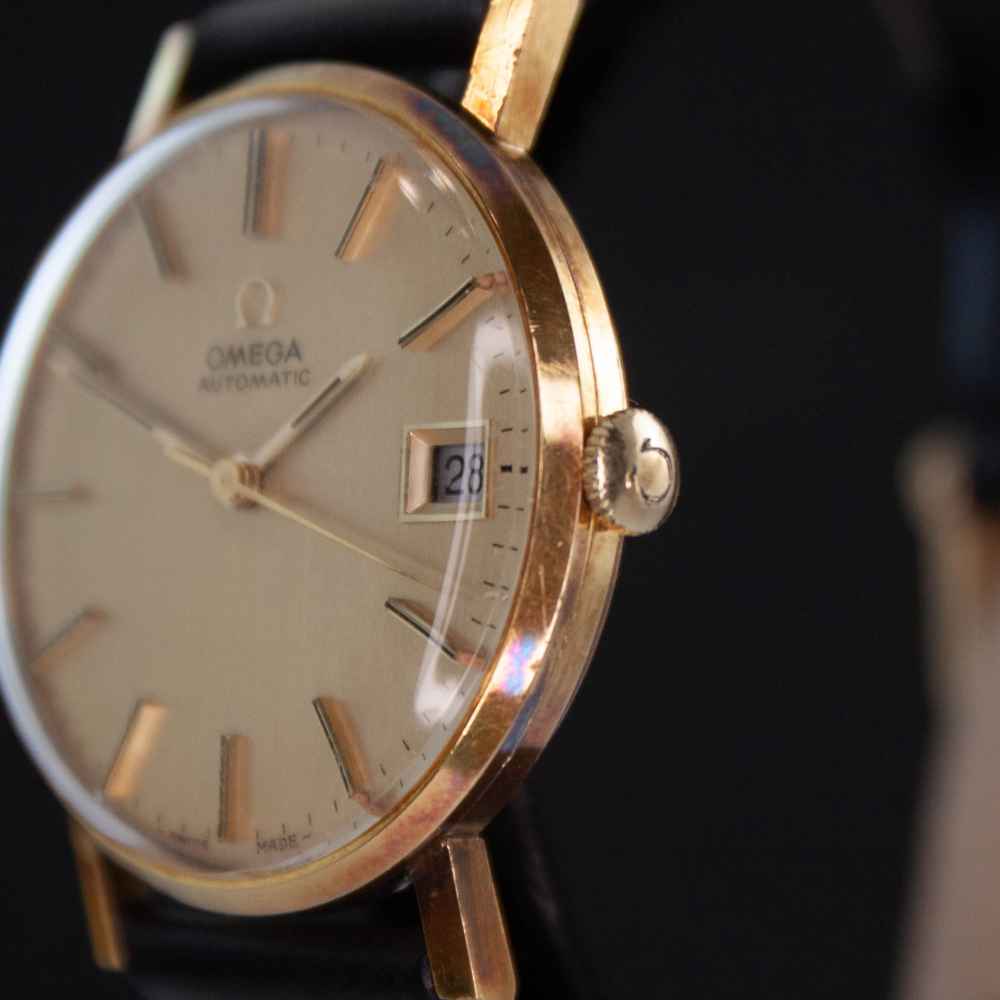 Watch Omega Classic 18k second-hand