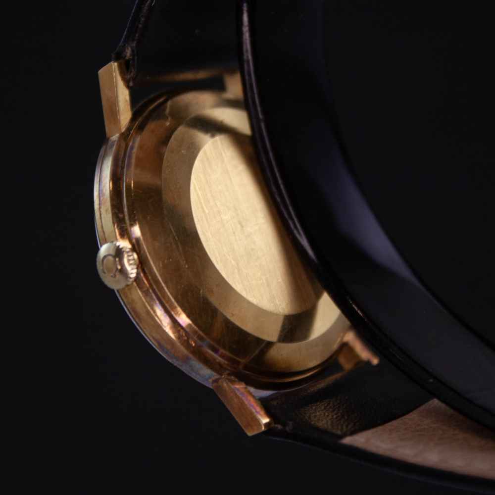 Watch Omega Classic 18k second-hand