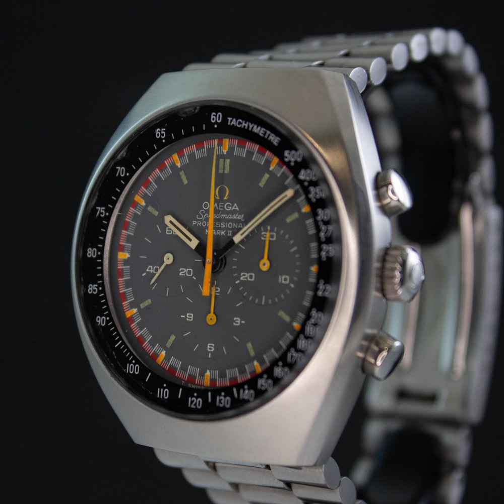 Watch Omega Speedmaster second-hand