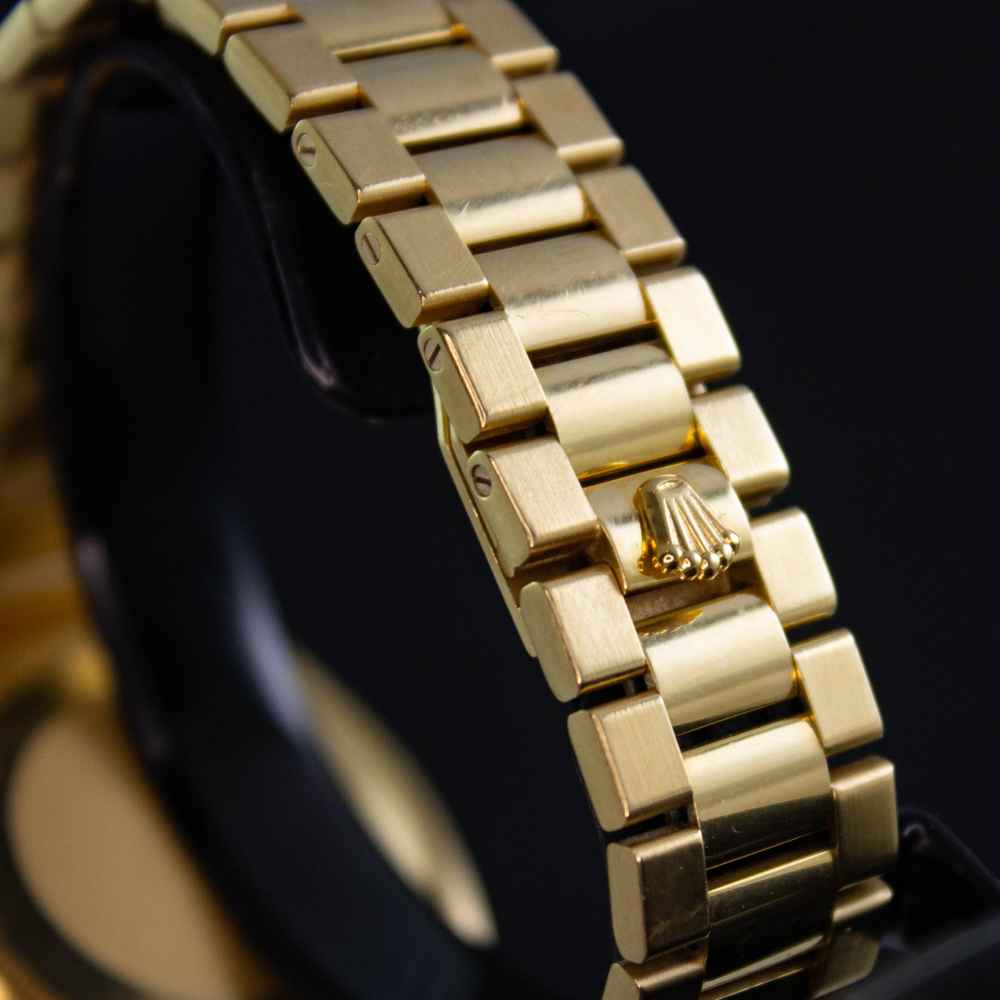 Watch Rolex Day-Date Oysterquartz second-hand