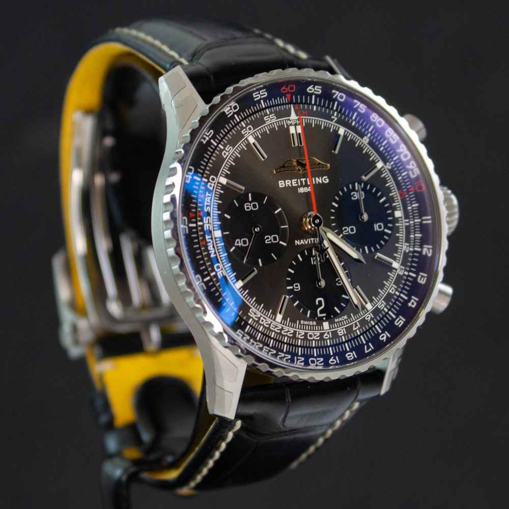 Watch Breitling Navitimer second-hand
