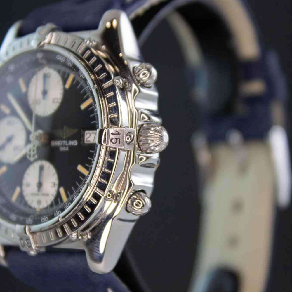 Watch Breitling Chronomat second-hand